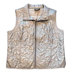 ONQUE Casual Size 1X Silver Quilted Zip-Up Vest with Pockets